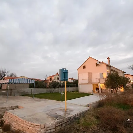 Appartement House Lilly *